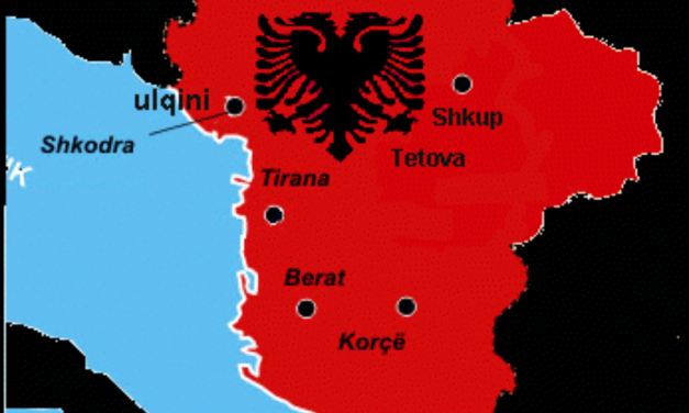 Νέα αλβανική πρόκληση: Υπάλληλοι του αλβανικού ΥΠΕΞ μετέφεραν βιβλία για τη “Μεγάλη Αλβανία” στην Ελλάδα