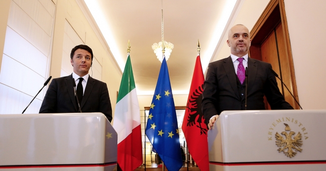 Η ανησυχητική προσέγγιση Ιταλίας-Αλβανίας