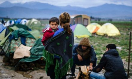 Προσφυγικό: “Στα σκουπίδια” η συμφωνια και οι πρόσφυγες παραμένουν
