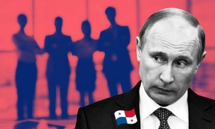 Τα Panama Papers και η “συνωμοσία” Πούτιν
