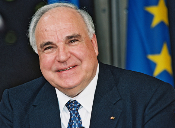 Συμβιβαστικός ο Helmut Kohl για το Brexit