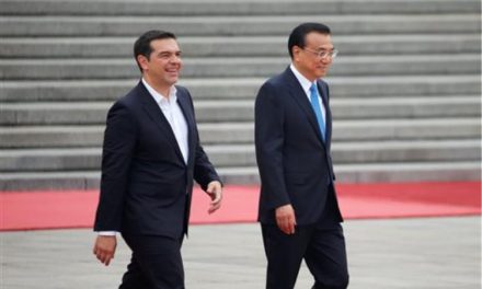 Αλ. Τσίπρας στη συνάντηση με τον Κινέζο ομόλογό του: Η Ελλάδα γυρίζει σελίδα