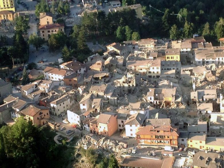 Ιταλία: σκηνές πλήρους καταστροφής