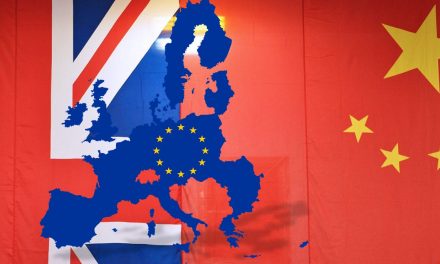 Tο Brexit ωφελεί τη Κίνα