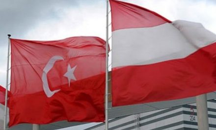 Η Αυστρία εναντίον της Τουρκίας στο προσφυγικό