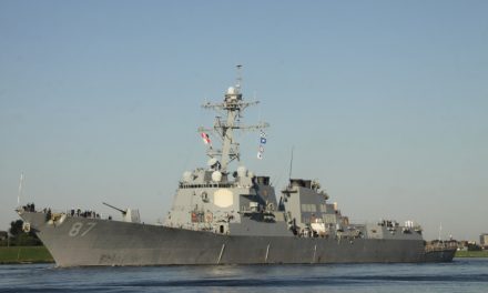 Το αντιτoρπιλικό USS MASON DDG 87 στον Πειραιά (βίντεο)