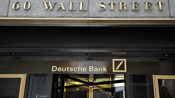 Στις ΗΠΑ στελέχη της Deutsche Bank για το πρόστιμο-φωτιά της Τράπεζας