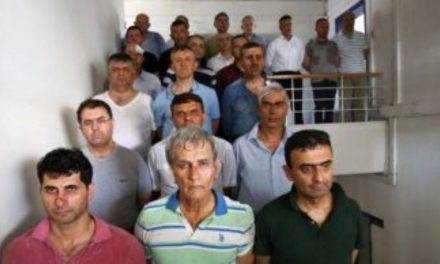 Διαδικτυακή καμπάνια εναντίον της απέλασης των 8 Τούρκων Αξιωματικών