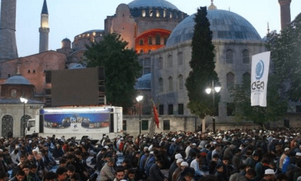 Ισλαμιστές ζητούν το άνοιγμα της Αγιάς Σοφιάς ως Τζαμί