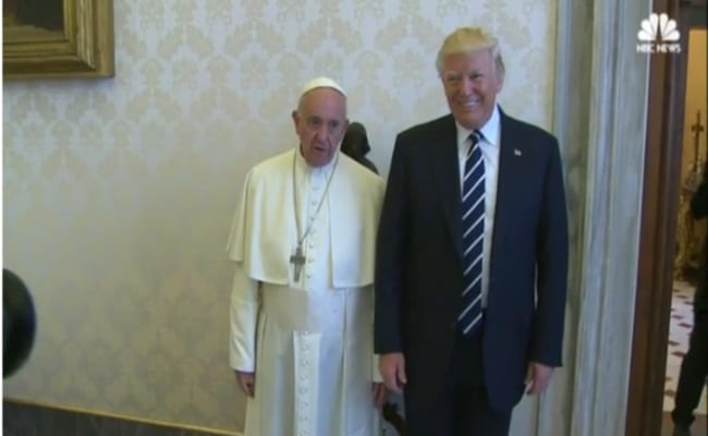 Παρά τις εκατέρωθεν επικρίσεις του παρελθόντος, Τραμπ & Ποντίφικας συναντήθηκαν στο Βατικανό