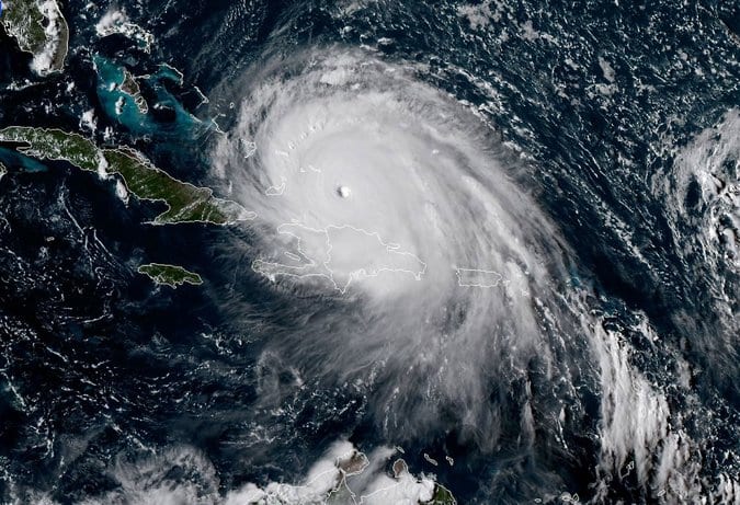 Ο τυφώνας Ίρμα πλησιάζει τις ακτές της Φλόριντα