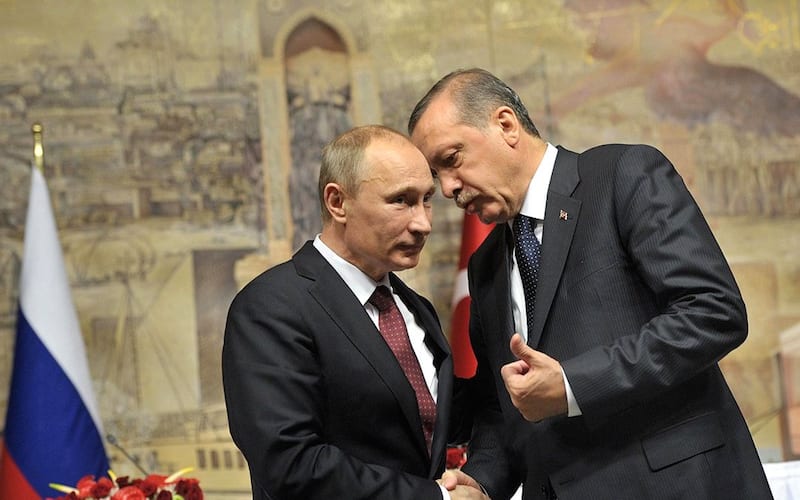 Russia, Turkey strengthen ties as relations sink with West