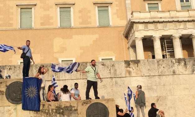{ΝΤΟΚΟΥΜΕΝΤΟ} Όλα όσα έγιναν (λεπτό προς λεπτό) στην Πλατεία Συντάγματος την ώρα της ψηφοφορίας επί της προτάσεως Μομφής της ΝΔ
