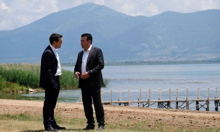 Handelsblatt: Το δημοψήφισμα στην πΓΔΜ θα κρίνει το μέλλον του Τσίπρα
