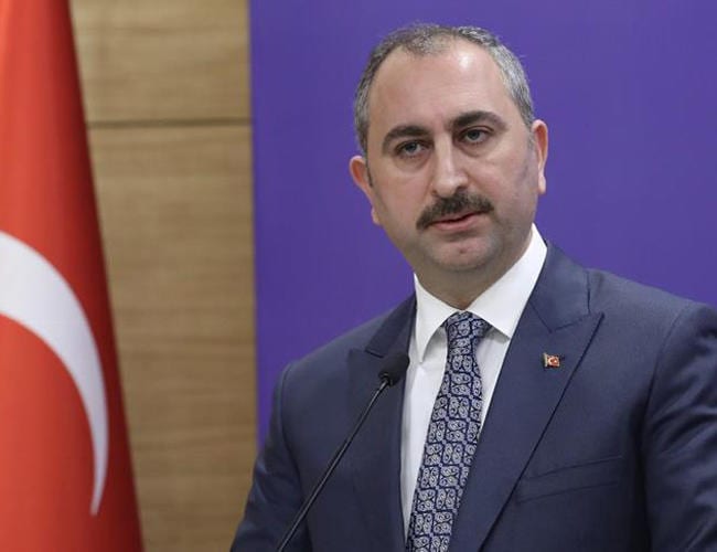 Turkey urges Greece to extradite FETÖ members